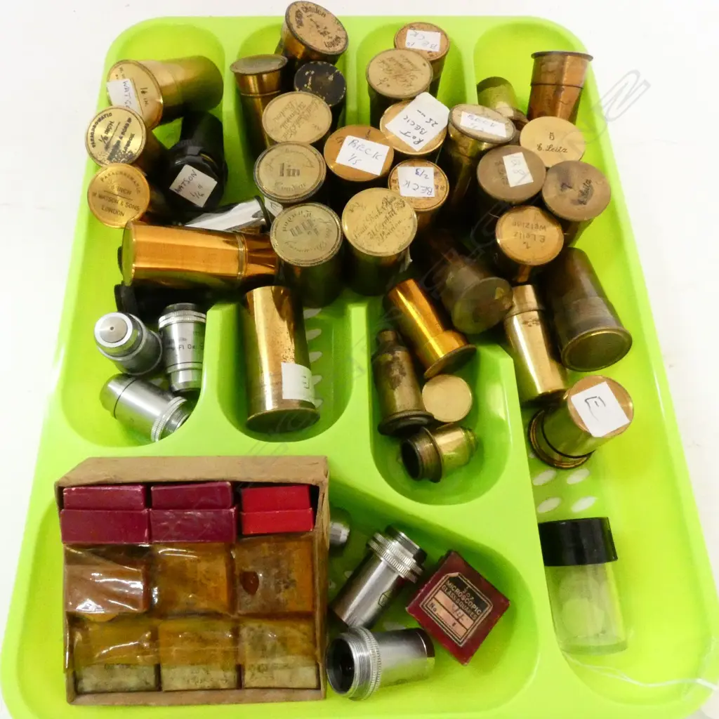 BOX OF ASSORTED MICROSCOPE LENSES, MANY IN CANISTERS NAMED TO BECK AND LEITZ. ETC Image 1++